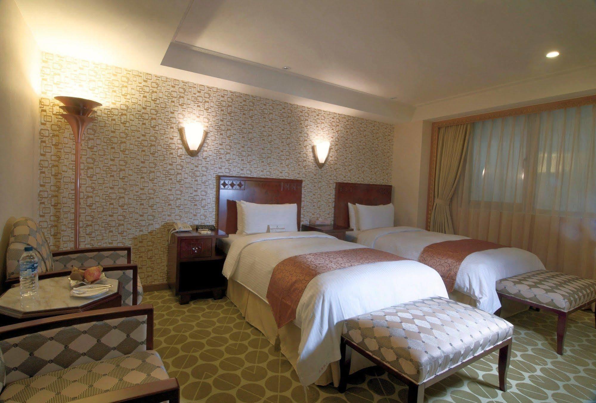 Royal Palace Hotel Tajpej Buitenkant foto